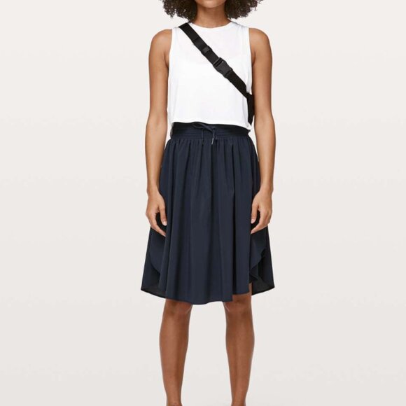 lululemon athletica Dresses & Skirts - Lululemon Athletica Everyday Knee-Length Skirt Women's Size 8 True Navy
